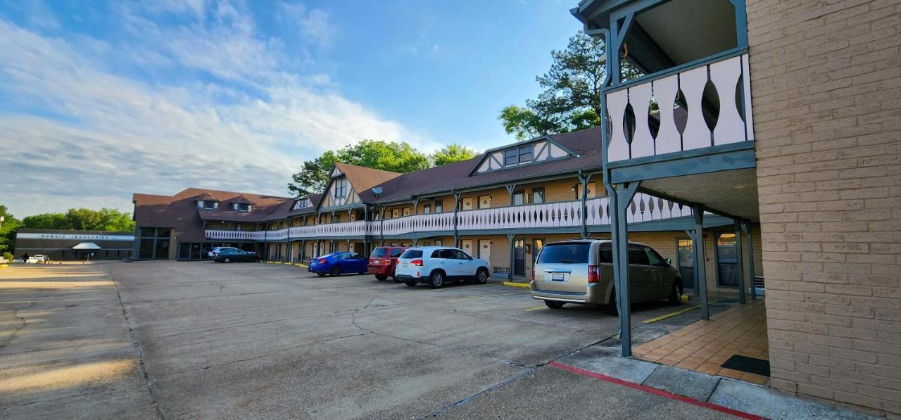 Stratford Inn Tyler Exterior photo